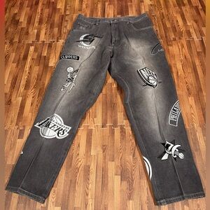 Vintage UNK NBA Teams Jeans Size 38x34 Basketball Embroidered Patches Baggy Y2K